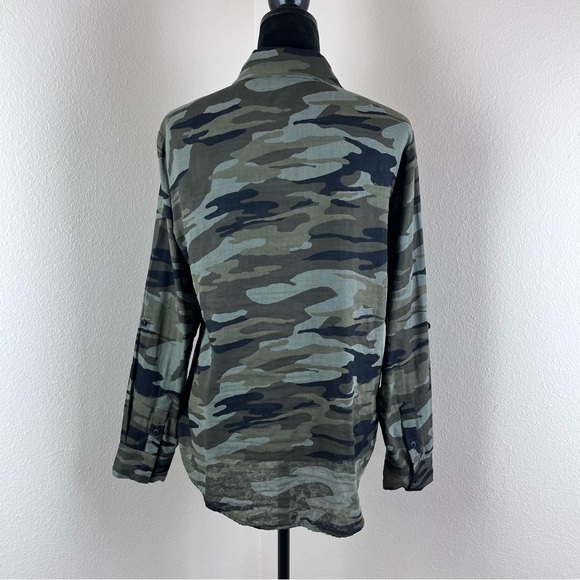 Sanctuary Camo Boyfriend Shirt Button Front Roll Tab Sleeves Size XS - Picture 2 of 11
